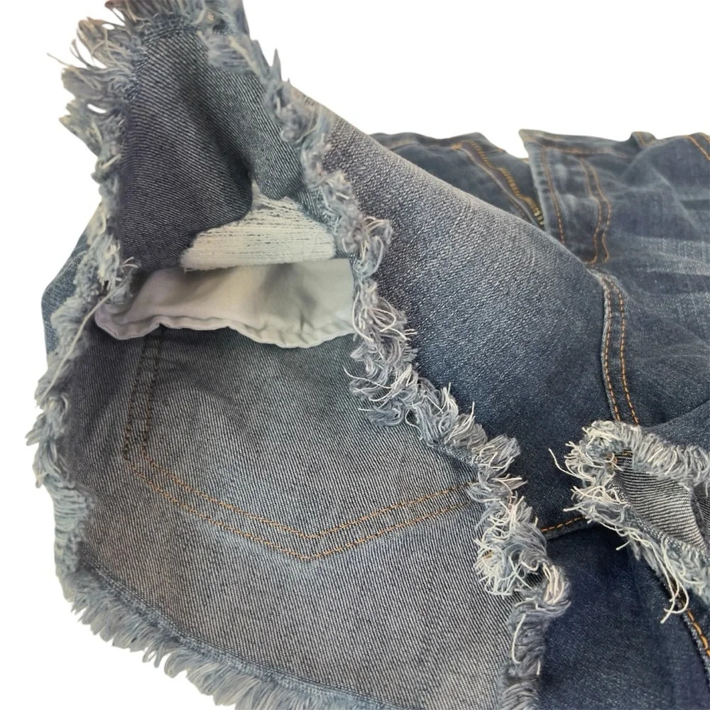 Denim Blue shorts with front and back pockets - Picture 5 of 6